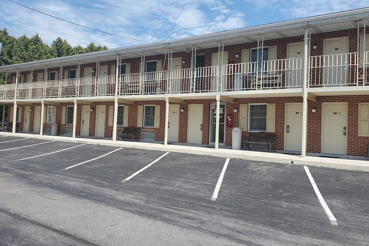 Hotel 7 of 51