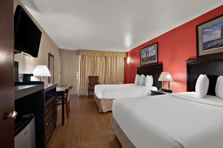 Room 20 of 39