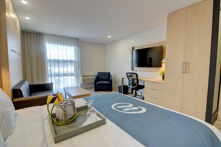 Room 8 of 47