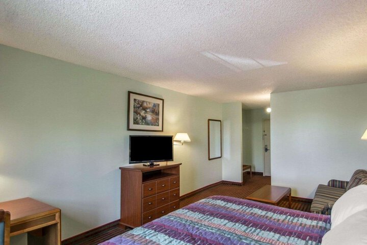 Room 16 of 29