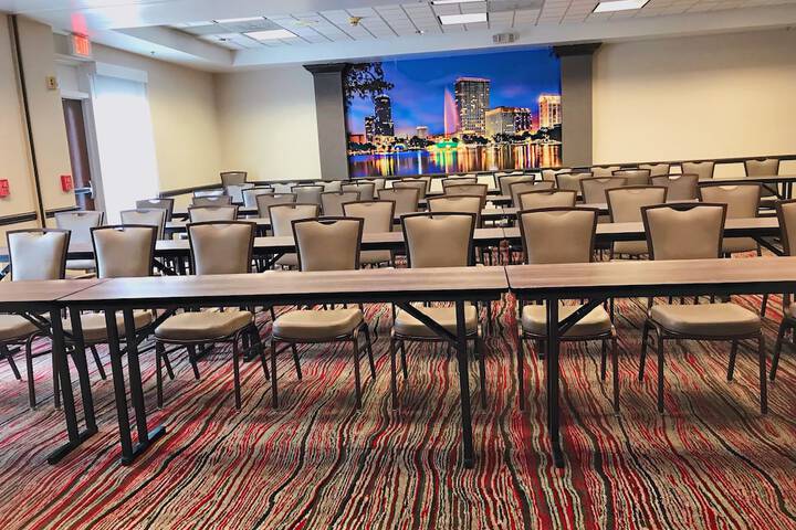 Ramada by Wyndham Suites Orlando Airport