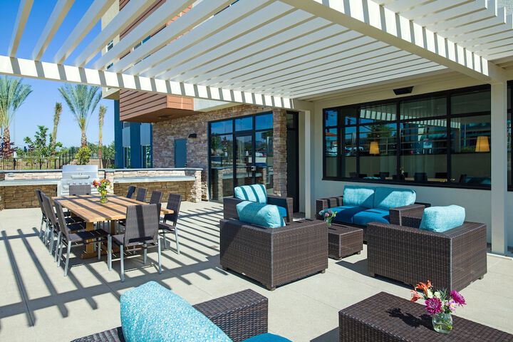 Terrace/Patio 26 of 27