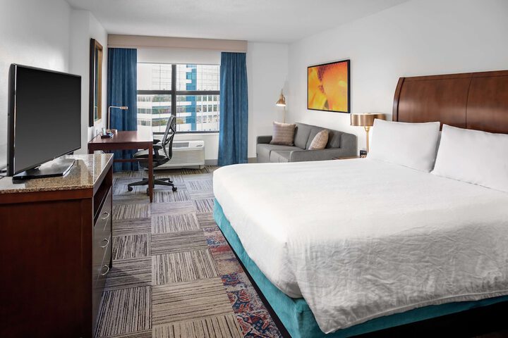 Room 21 of 38