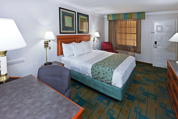 Room 28 of 59