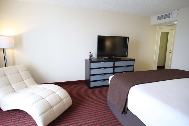 Room 30 of 64