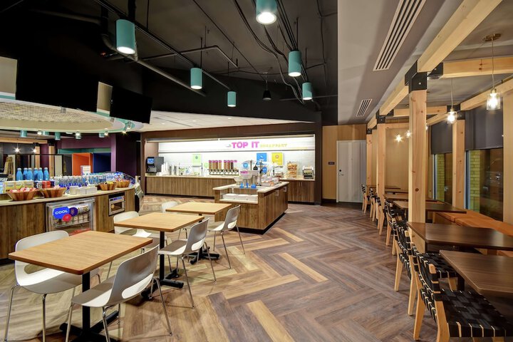 Breakfast/Coffee Service 32 of 41