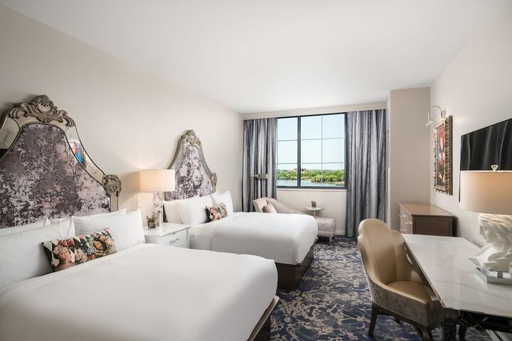 Room 104 of 172
