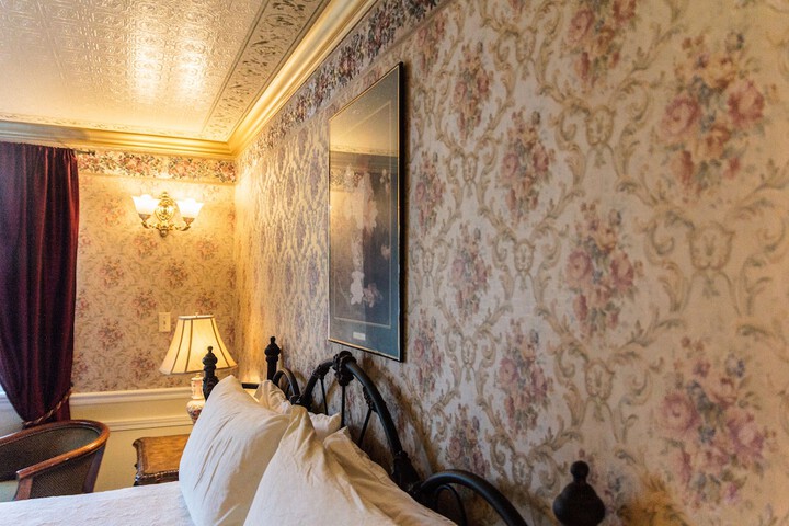Room 74 of 223
