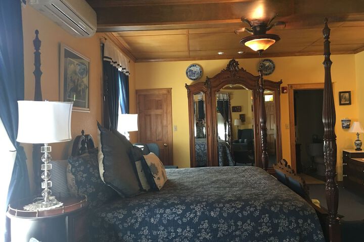 Room 182 of 289