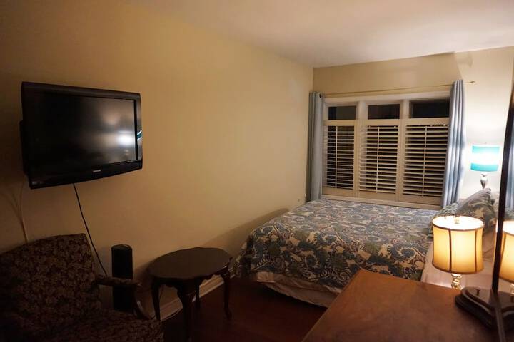 Room 16 of 37