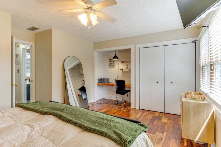 14 Mi to Dtwn Indy: Family Gem w / Yard