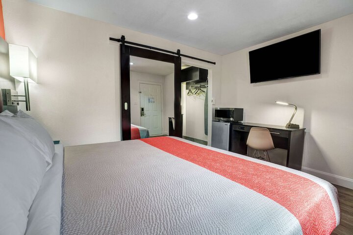 Motel 6 Bellville OH - Mid Ohio