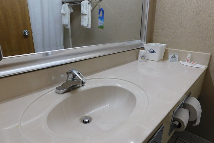 Room 14 of 36