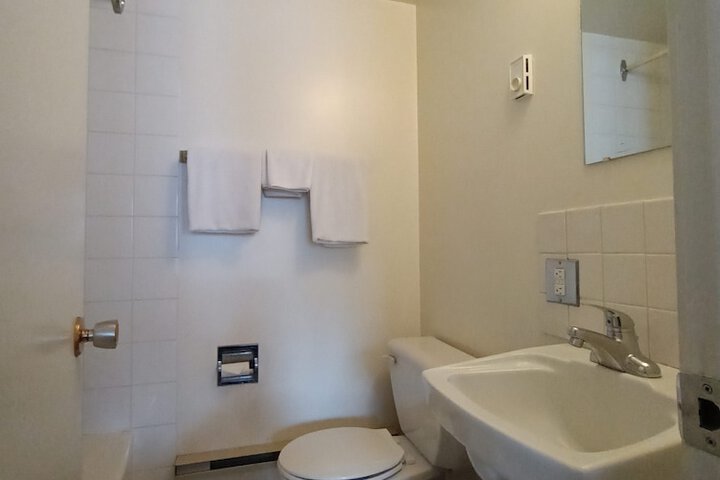 Room 9 of 23