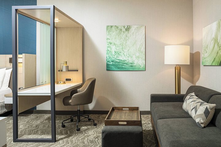 Room 18 of 25