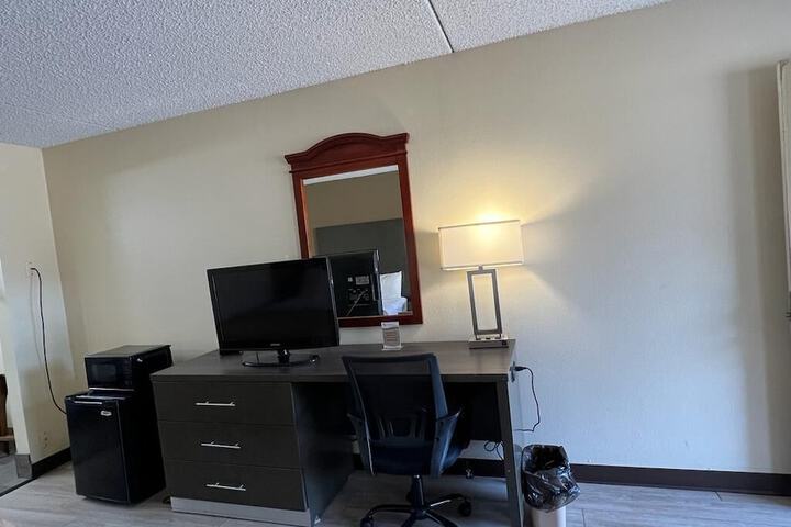 Room 26 of 28