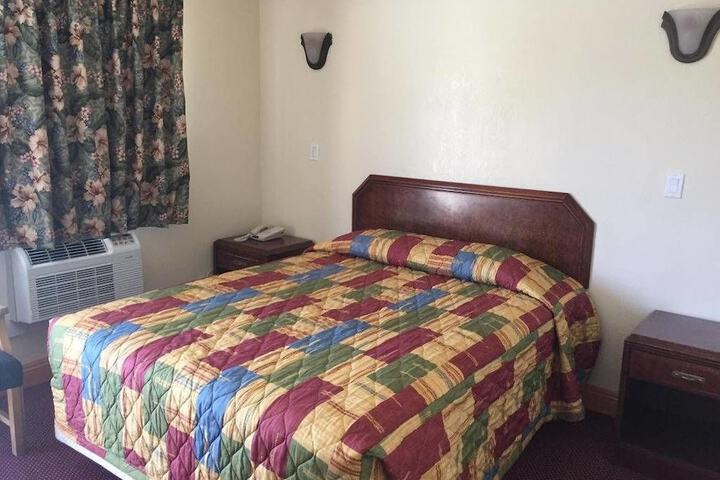 Room 18 of 40