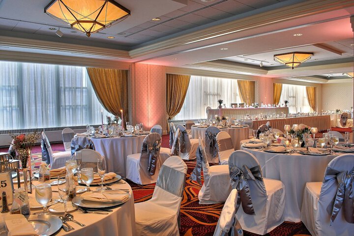 Ballroom/Hall 70 of 86