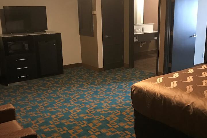 Room 11 of 22