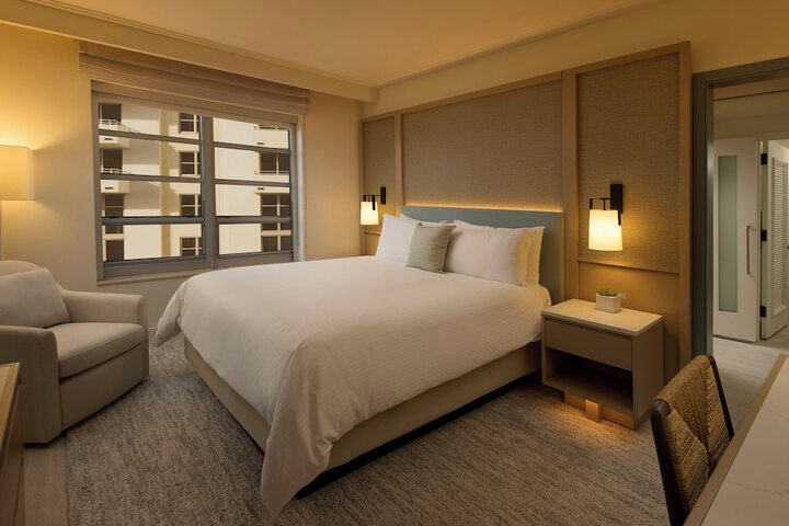 Loews Miami Beach Hotel – South Beach