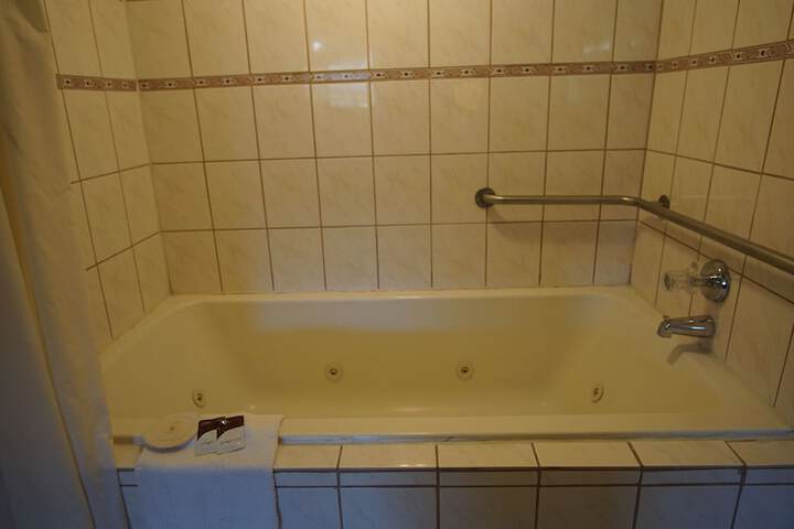 Hot Tub 47 of 47