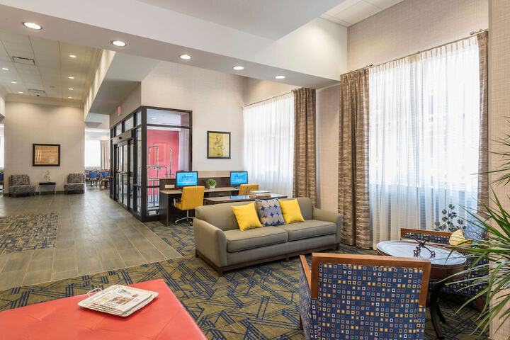 Hampton Inn & Suites Tulsa Downtown