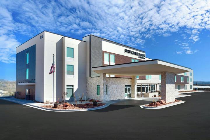 SpringHill Suites by Marriott Cottonwood