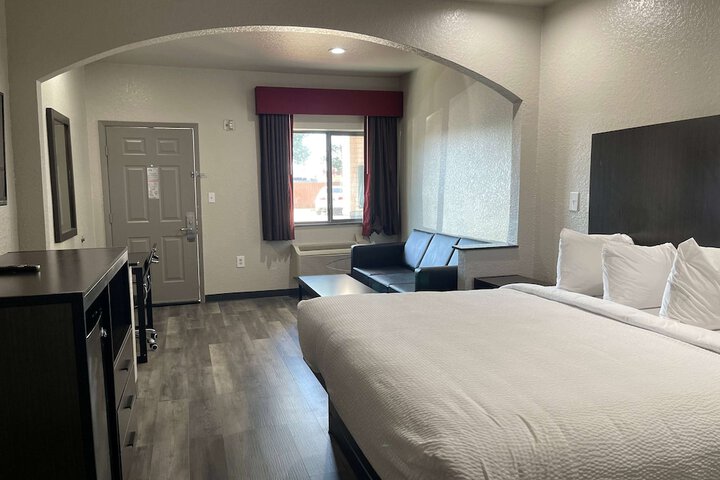 Days Inn by Wyndham Dickinson TX