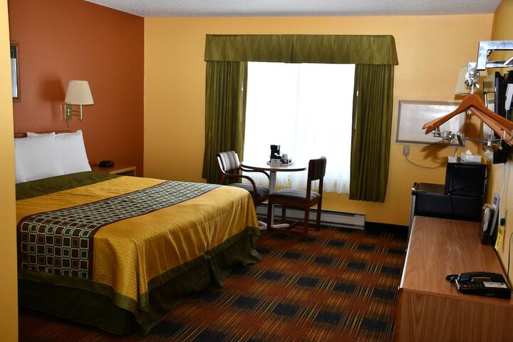 Room 35 of 39