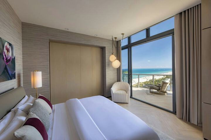 W South Beach