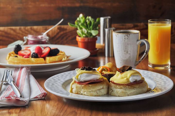 Breakfast/Coffee Service 55 of 61