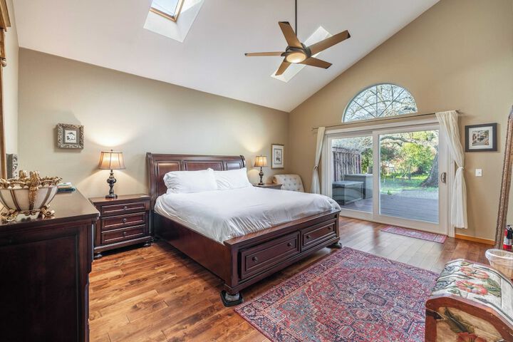 Valley of the Moon by Avantstay Tranquil Escape Large Yard w / Hot Tub & Fire Pit