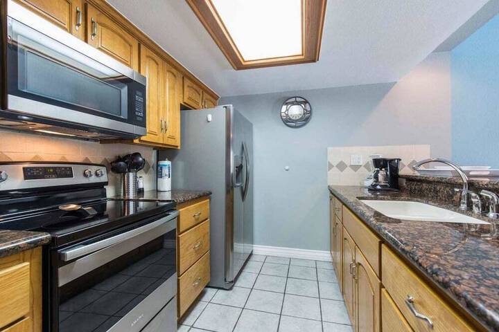 TREASURE ISLAND TOWNHOUSE