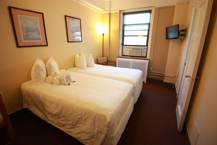 Room 22 of 37