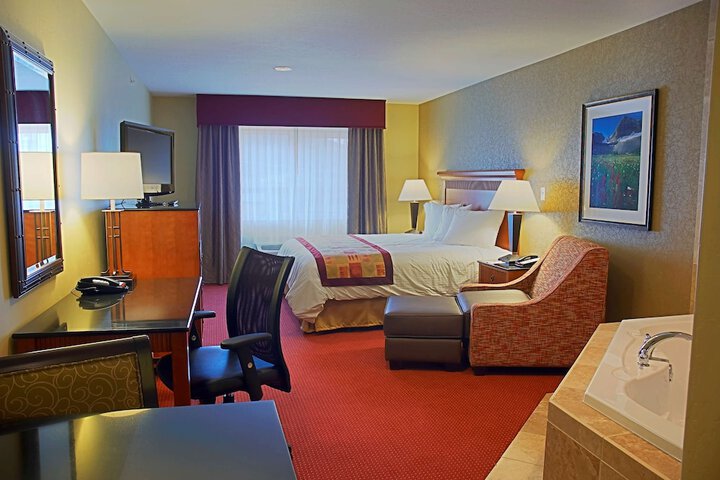 Room 8 of 28