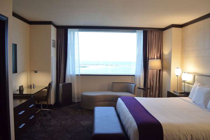 Room 65 of 121