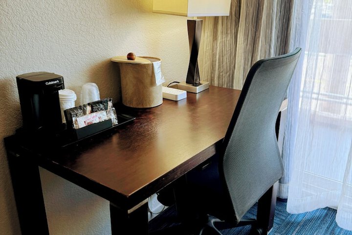 Room 22 of 105