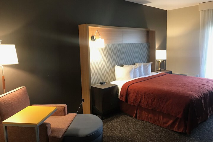 Room 22 of 82