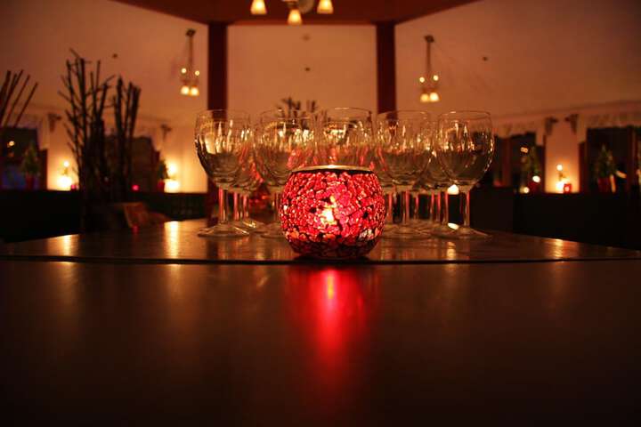 Lounge 42 of 59