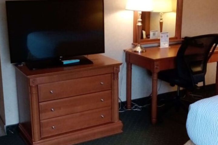 Room 30 of 97