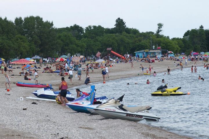 Beach 33 of 40