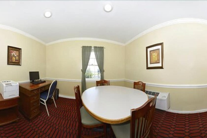 Clarion Inn Strasburg - Lancaster