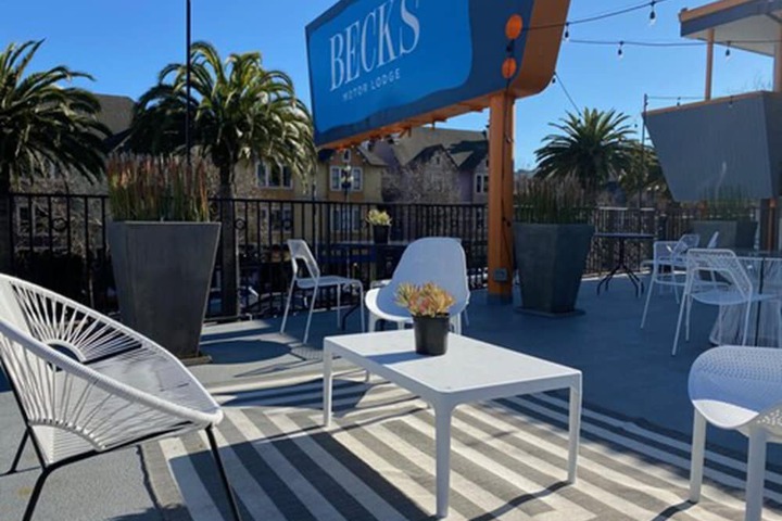 Sundeck 37 of 37