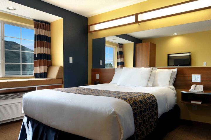 Microtel Inn & Suites by Wyndham Columbus / Near Fort Benning