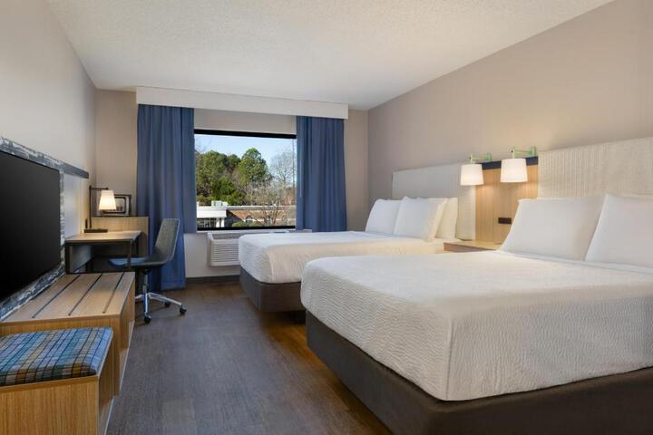 Hotel Cornelius Lake Norman