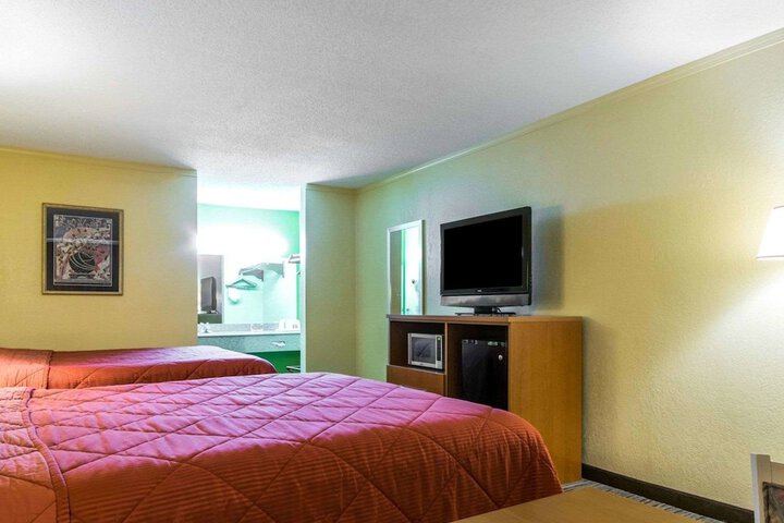 Room 17 of 29