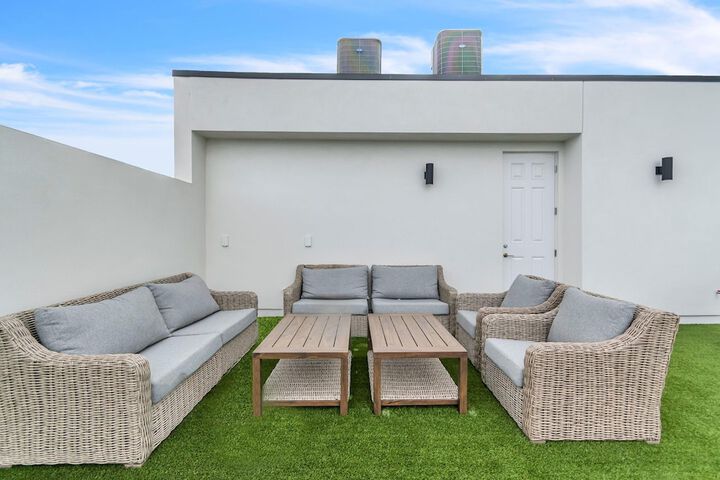 Azul Townhomes A1