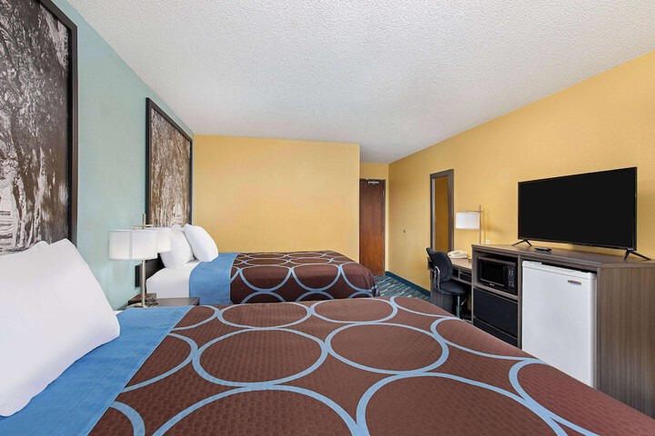 Super 8 by Wyndham Somerset