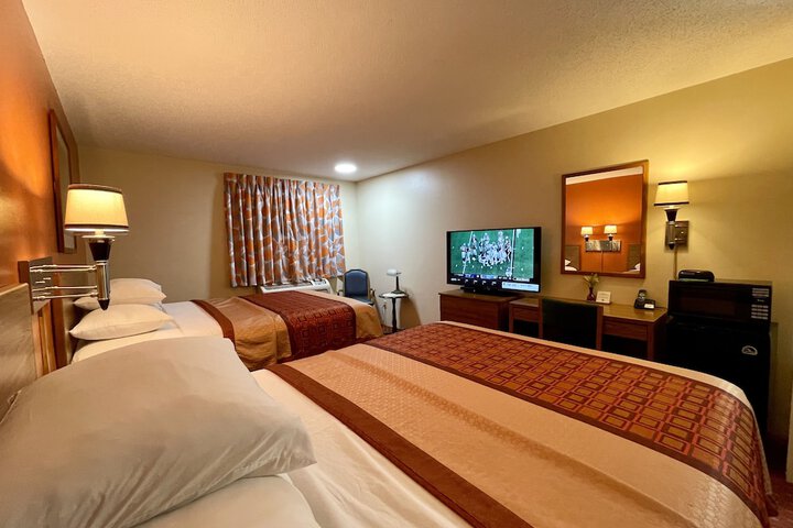 Room 9 of 19