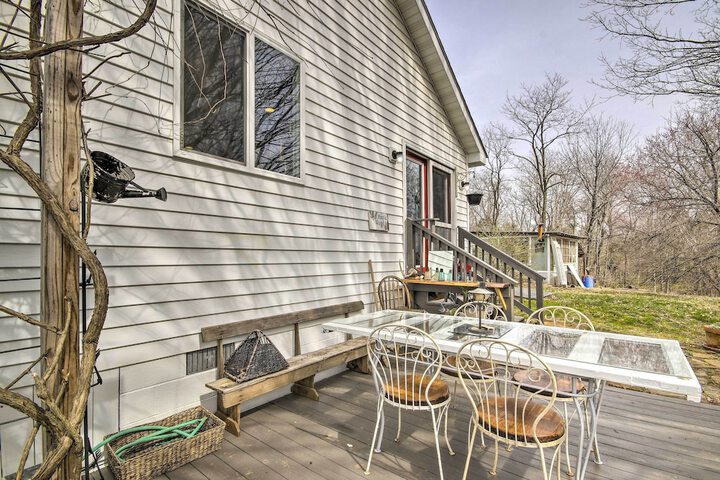Historic Farmhouse w / Chefs Kitchen Near Wineries